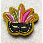 Broche Brodée aimant Alex Doré Paris Masque venise orange fond jaune GM
