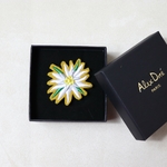 Broche Brodée aimant Alex Doré Paris Edelweiss boite
