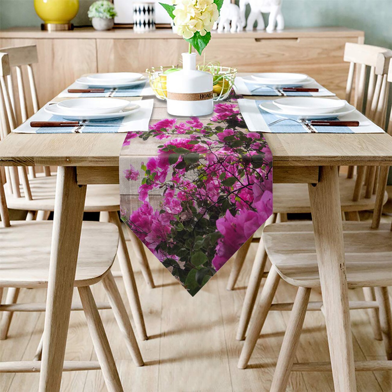 chemin-de-table-fleuri-anniversaire-fuchsia