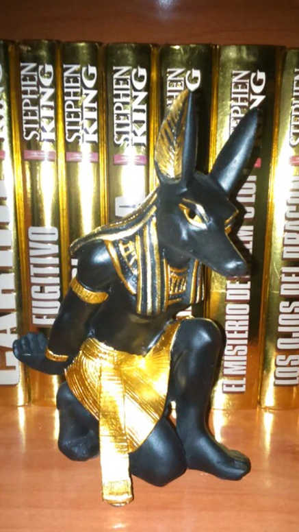 Comment utiliser une décoration de table Egypte au quotidien