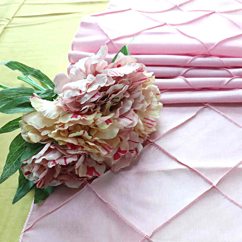 chemin-de-table-bapteme-princesse-theme-rose
