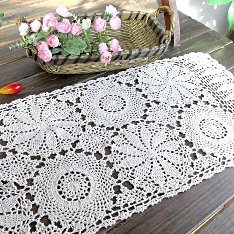 chemin-de-table-rectangulaire-au-crochet-ancien