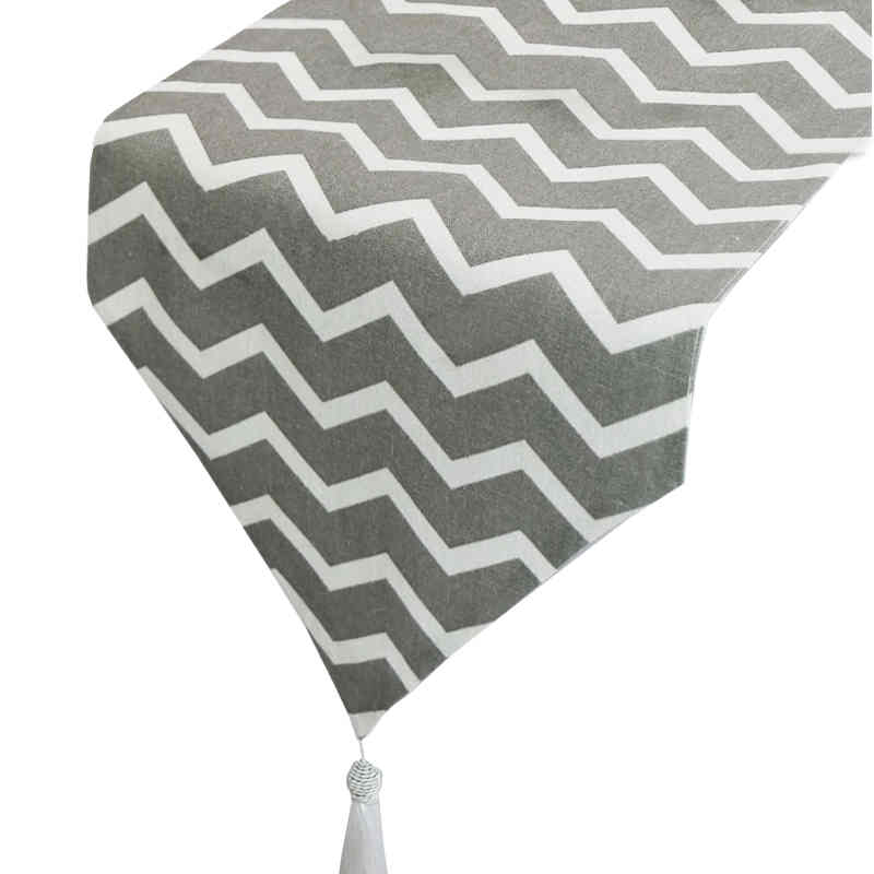 chemin-de-table-chevron-gris