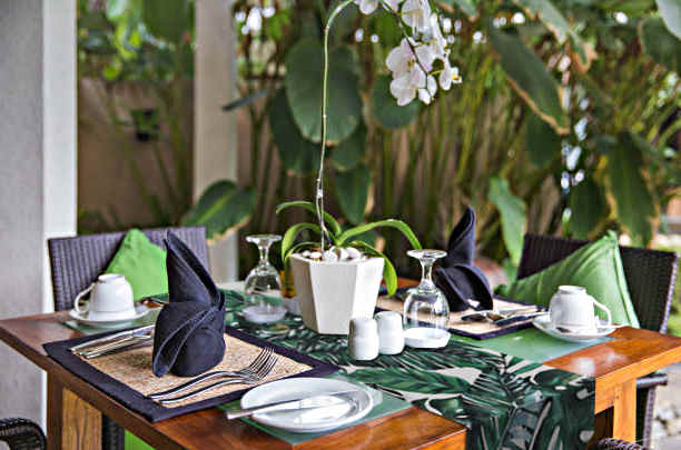 deco de table végétale et tropique