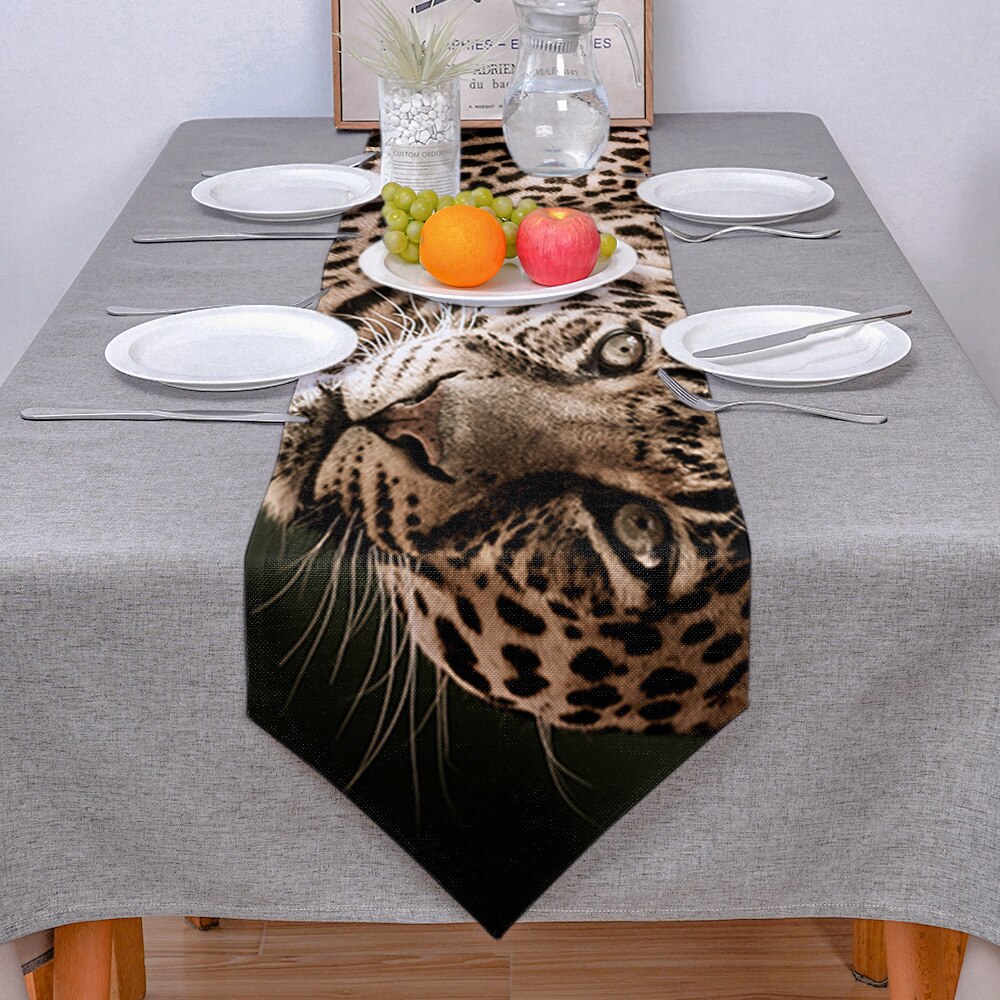 chemin-de-table-leopard-anniversaire