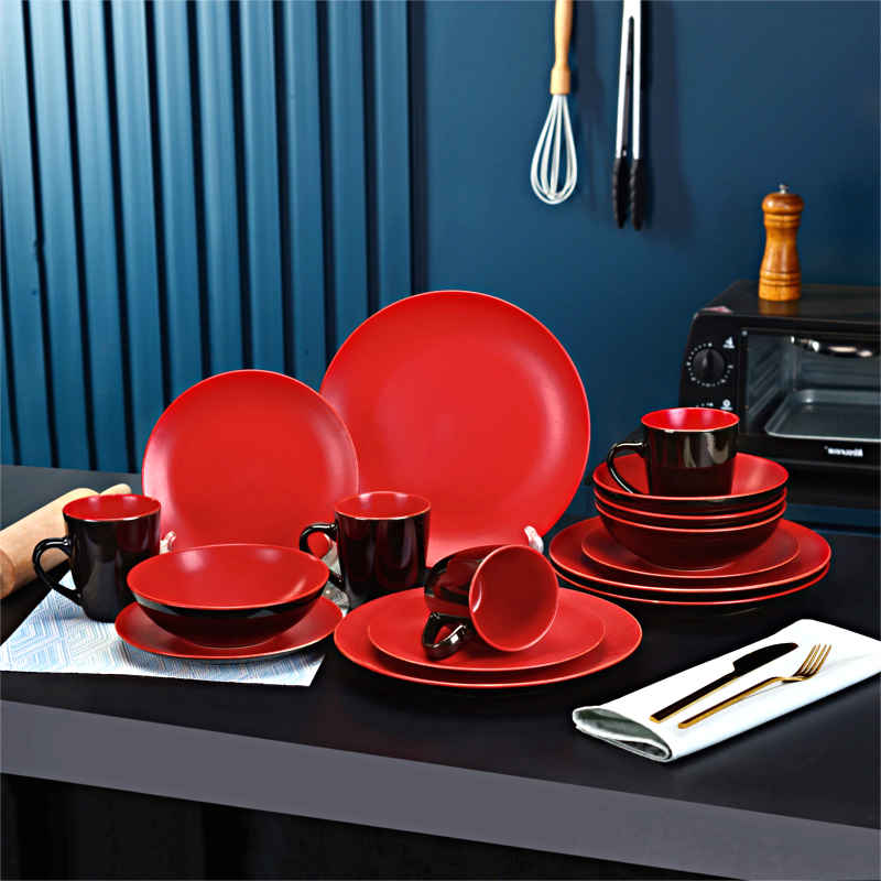 service-de-table-rouge-et-noir-bicolore