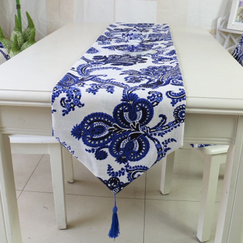 PAISLEY Chemin de table arabesques