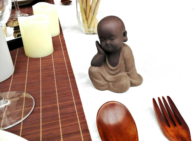 Décoration de table Zen avec statuette bouddha assis