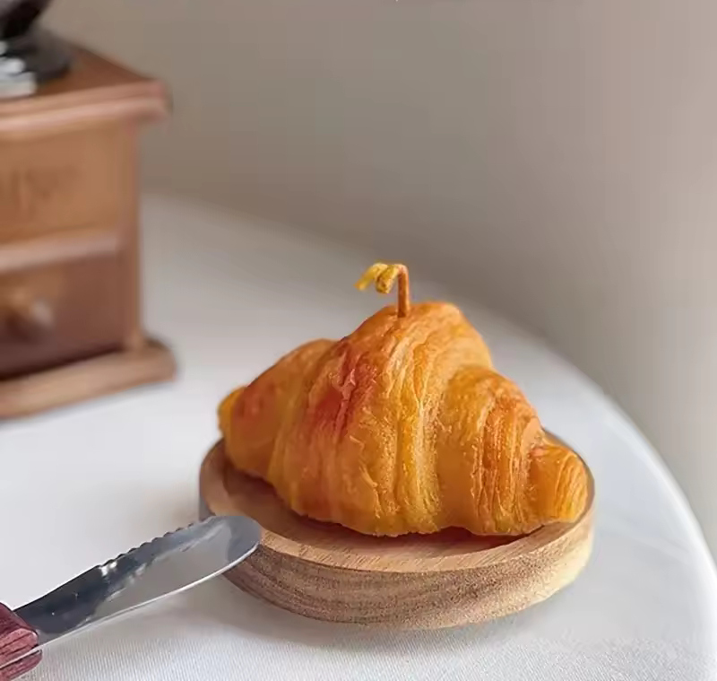 Crolisse<br />Bougie parfumée croissant gourmand