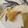 chemin-de-table-feuille-de-palmier-dore-anniversaire-exotique