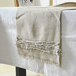 chemin-de-table-en-lin-beige-lave