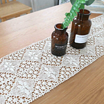 chemin-de-table-au-crochet-pour-noel-artisanal
