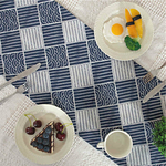 chemin-de-table-style-japonais-carreaux-bleu