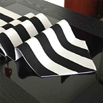 chemin-de-table-rayure-noir-et-blanc-raye