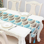 chemin-de-table-motif-plume-bleu-gris