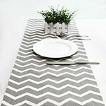 chemin-de-table-chevron-gris-fantaisie