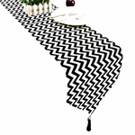 chemin-de-table-noir-et-blanc-zig-zag-fantaisie