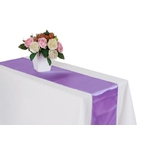 chemin-de-table-satin-parme-mariage-bapteme