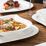 assiettes-en-porcelaine-design-creuse