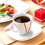 tasse-cafe-porcelaine-rouge-et-blanc