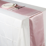 chemin-de-table-satin-rose-pale-mariage