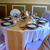 chemin-de-table-satin-champagne-mariage