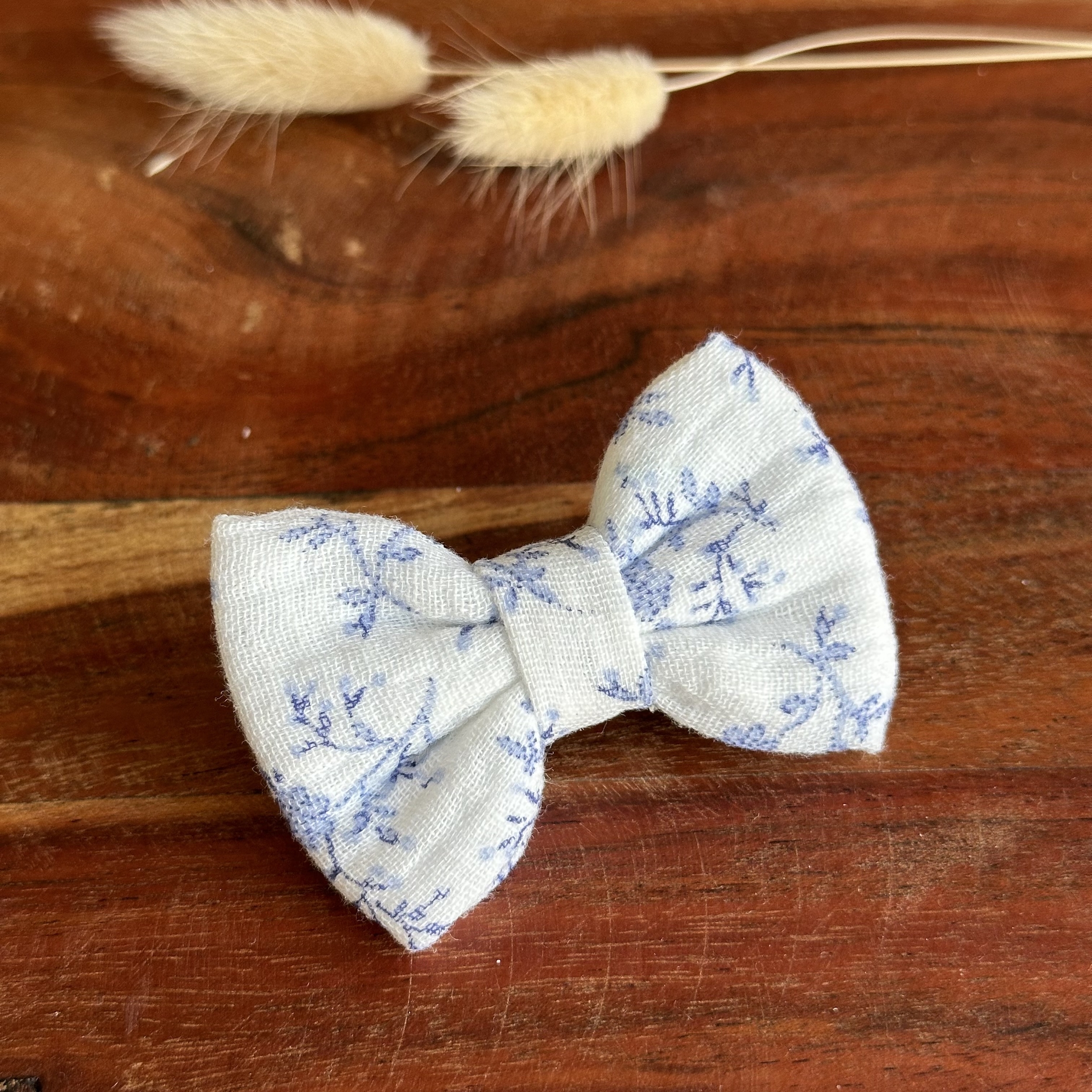 Barrette anti glisse double gaze coton motif fleur bleu lavande