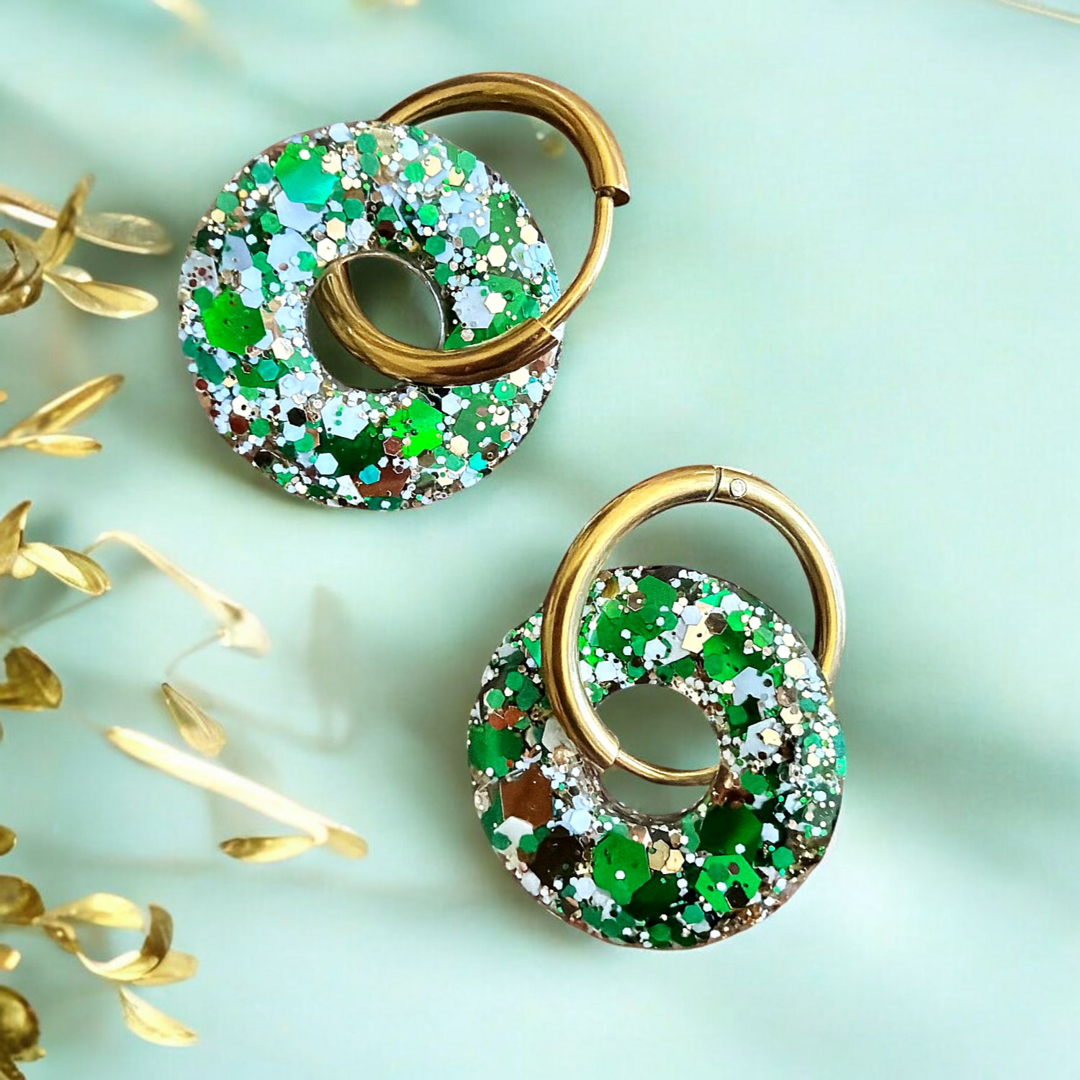 Boucles d'Oreilles Émeraude Pailletées Chic