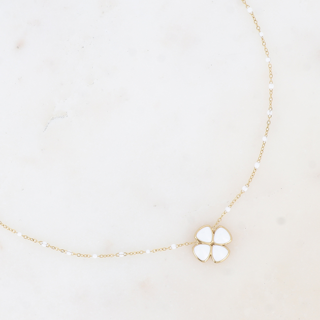 COLLIER DORÉ TRÈFLE EN ÉMAIL ET CHAÎNE ÉMAILLÉE BLANCS - Colliers/Les ...