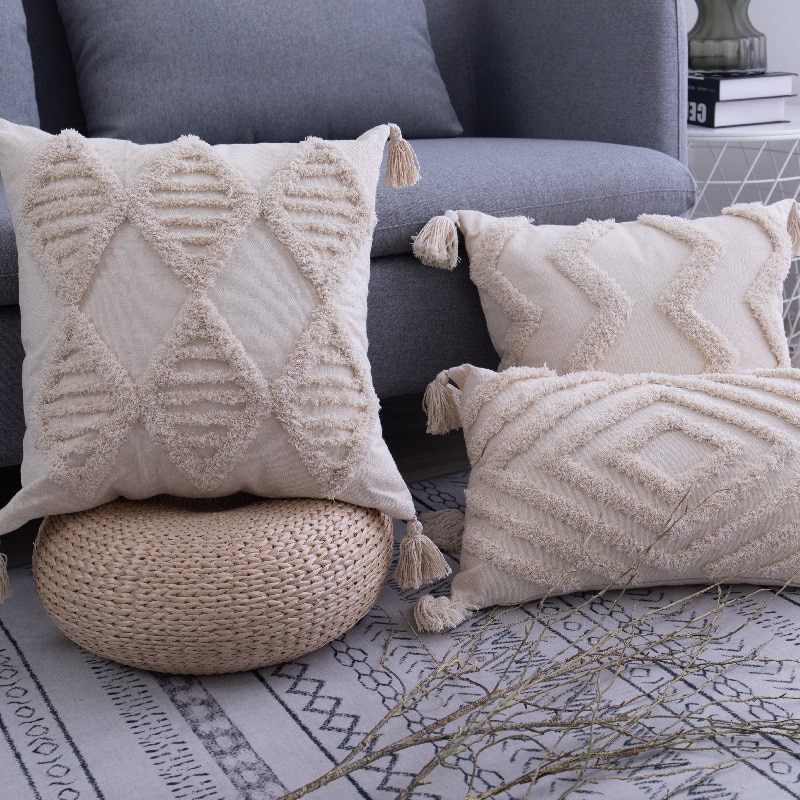 Housse de coussin brodée tendance scandinave