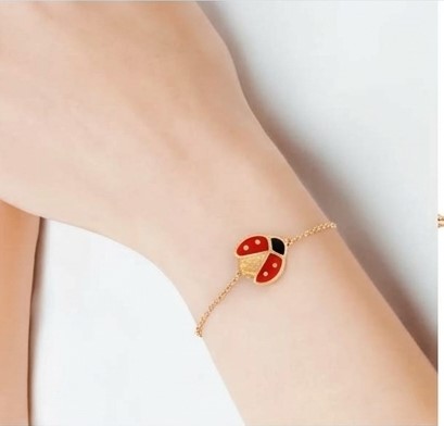 bracelet coccinelle médaillon