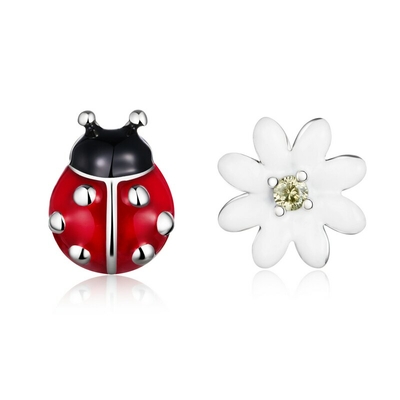 Boucles d'oreilles coccinelle fleur