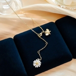 collier pendentif fleur